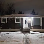 Cozy King Bed Breakfast 4Beds,Garage Near Winsport