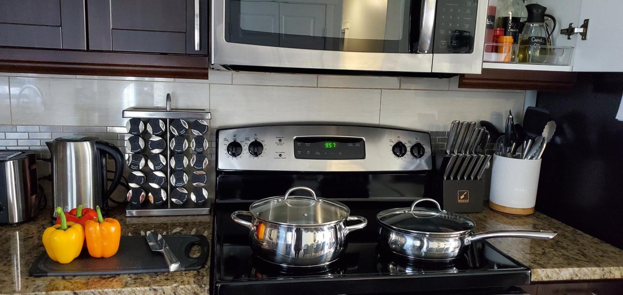 Holiday home Cozy King 4beds,garage Near Winsport Calgary